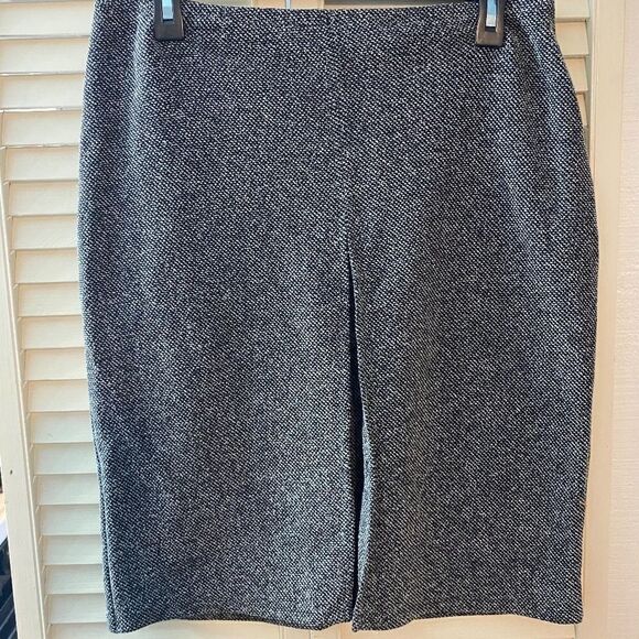 EXPRESS tweed  skirt with pleat in front - Picture 5 of 9